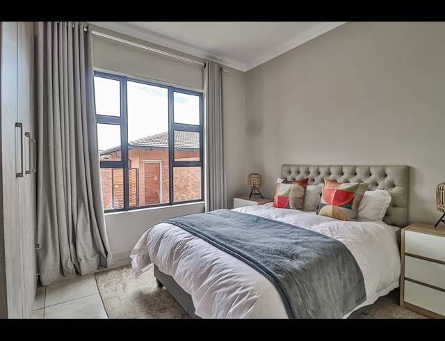 3 BEDROOM SIMPLEX FOR SALE IN SIX FOUNTAINS RESIDENTIAL ESTATE